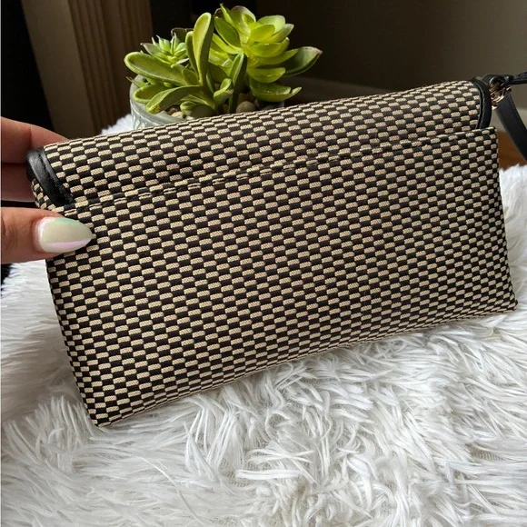 Coach Checkered Jacquard Turnlock Wristlet 🖤 - Picture 4 of 10